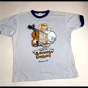 Footlocker Size Medium Graphic T Shirt Love That Country Music Branson MO READ